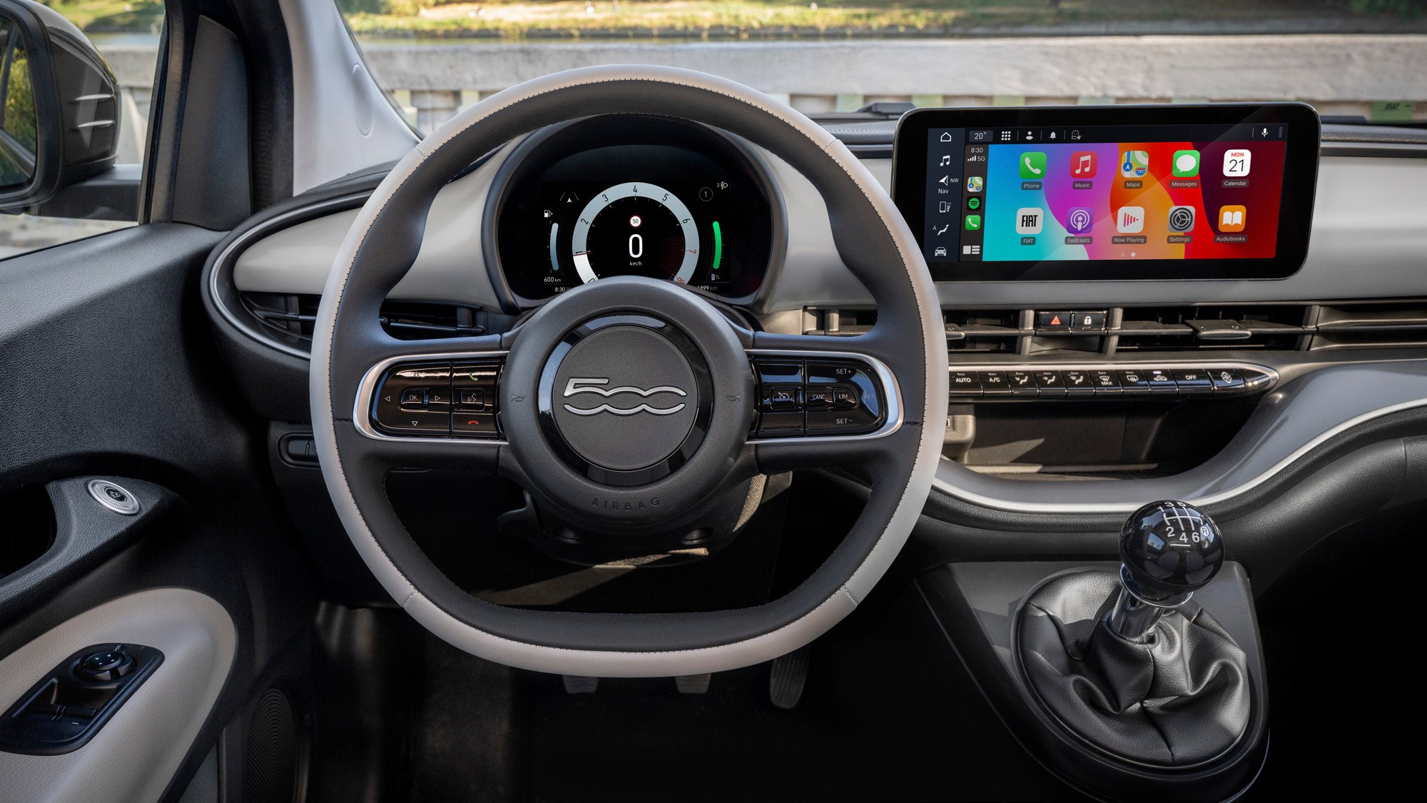 Fiat 500 Hybrid Torino edition 2025 interior view