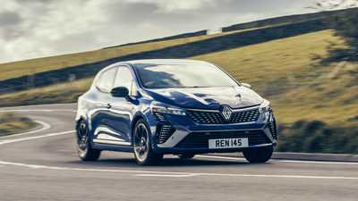 Renault Clio (2023) review: front three quarter cornering, British roads, blue paint