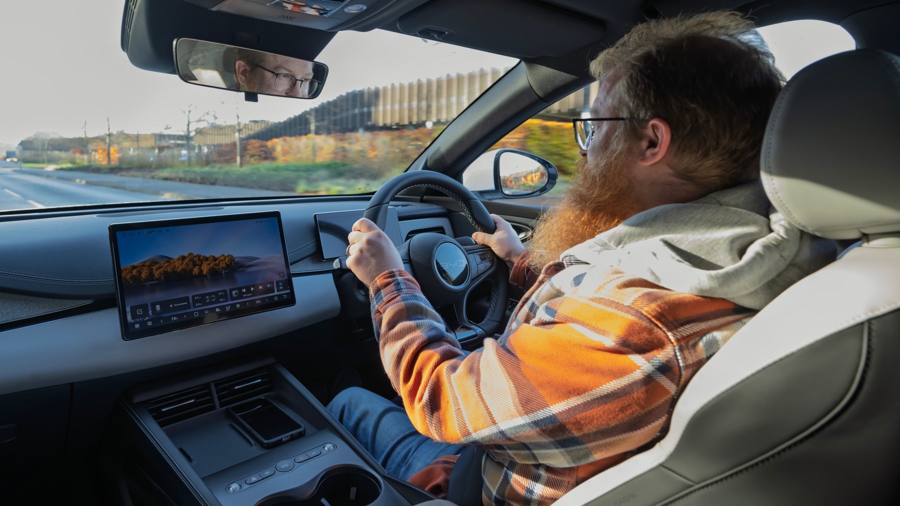 BYD Seal 6 saloon ATJ driving