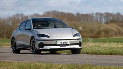 Hyundai Ioniq 6 - on the road