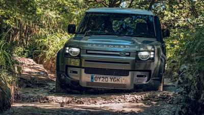 Land Rover Defender (2020) off-road view, driving