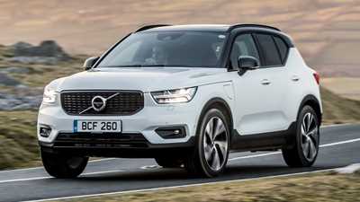 Volvo XC40 PHEV front cornering